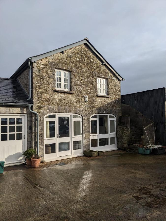 2 Stable Cottage, Llanbethery Llancarfan Bagian luar foto